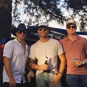 Meet your Posher, Taylor